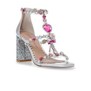 Betsey Johnson Astridd Sandal